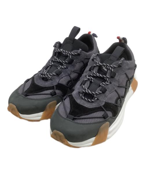 MONCLER（モンクレール）MONCLER (モンクレール) スニーカー　LITE RUNNER グレー×ホワイト サイズ:42の古着・服飾アイテム