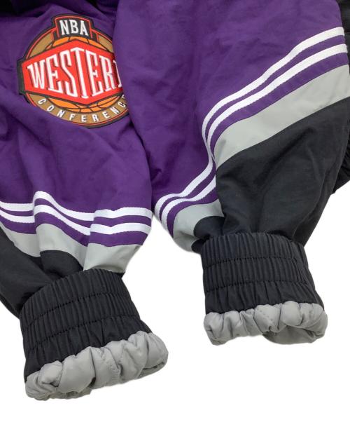 MITCHELL & NESS（ミッチェルアンドネス）MITCHELL & NESS (ミッチェルアンドネス) ナイロンジャケット　	LAKERS パープル×ブラック サイズ:Mの古着・服飾アイテム