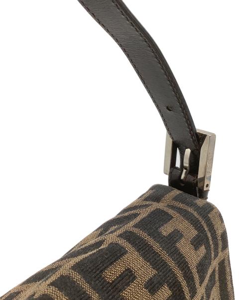 FENDI（フェンディ）FENDI (フェンディ) ショルダーバッグ　ズッカ　マンマバケット ブラウンの古着・服飾アイテム
