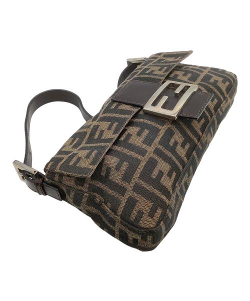 FENDI（フェンディ）FENDI (フェンディ) ショルダーバッグ　ズッカ　マンマバケット ブラウンの古着・服飾アイテム