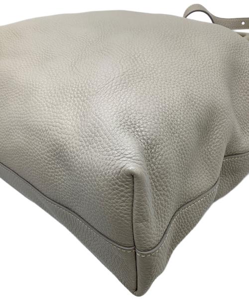 PRADA（プラダ）PRADA (プラダ) ショルダートートバッグ グレーの古着・服飾アイテム