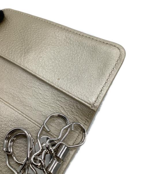 ANTEPRIMA（アンテプリマ）ANTEPRIMA (アンテプリマ) キーケース ゴールド 未使用品の古着・服飾アイテム