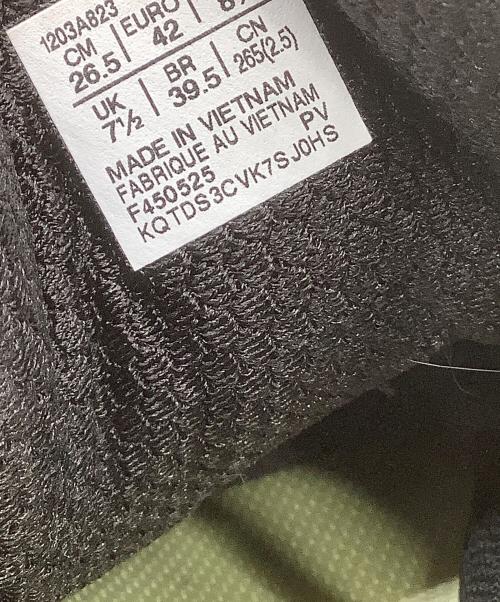 asics（アシックス）asics (アシックス) ランニングシューズ イエロー サイズ:26.5の古着・服飾アイテム