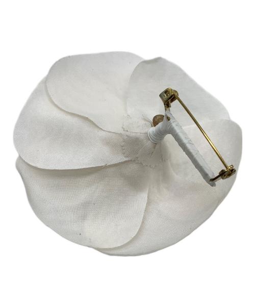 CHANEL（シャネル）CHANEL (シャネル) コサージュ カメリア ホワイトの古着・服飾アイテム