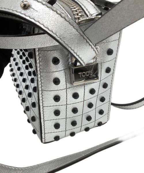 TOD'S（トッズ）TOD'S (トッズ) ショルダーバッグ　ゴンミーニ シルバーの古着・服飾アイテム
