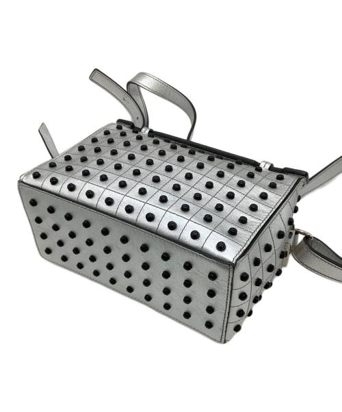 TOD'S（トッズ）TOD'S (トッズ) ショルダーバッグ　ゴンミーニ シルバーの古着・服飾アイテム