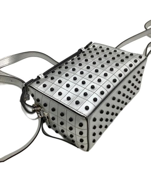 TOD'S（トッズ）TOD'S (トッズ) ショルダーバッグ　ゴンミーニ シルバーの古着・服飾アイテム