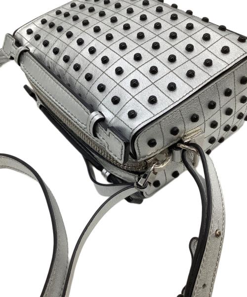 TOD'S（トッズ）TOD'S (トッズ) ショルダーバッグ　ゴンミーニ シルバーの古着・服飾アイテム