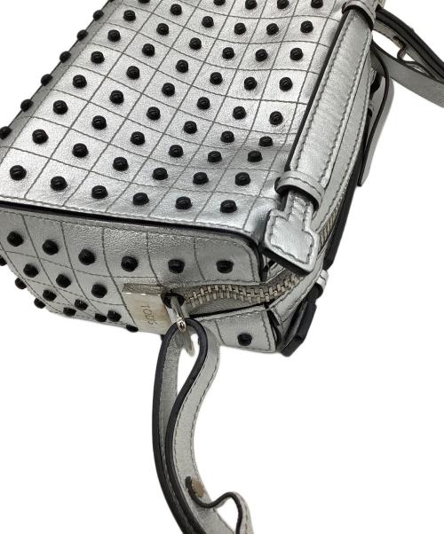 TOD'S（トッズ）TOD'S (トッズ) ショルダーバッグ　ゴンミーニ シルバーの古着・服飾アイテム