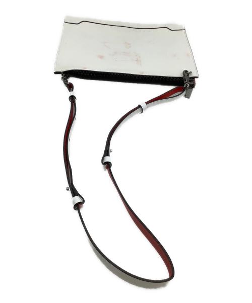 Christian Louboutin（クリスチャン・ルブタン）Christian Louboutin (クリスチャン・ルブタン) ショルダーバッグ スカイポーチ ホワイトの古着・服飾アイテム