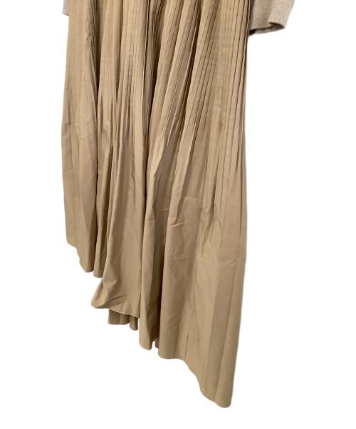 DRAWER（ドゥロワー）DRAWER (ドゥロワー) 長袖ワンピース　14Gコットン ニット ドッキング プリーツワンピース ベージュ サイズ:表記なしの古着・服飾アイテム