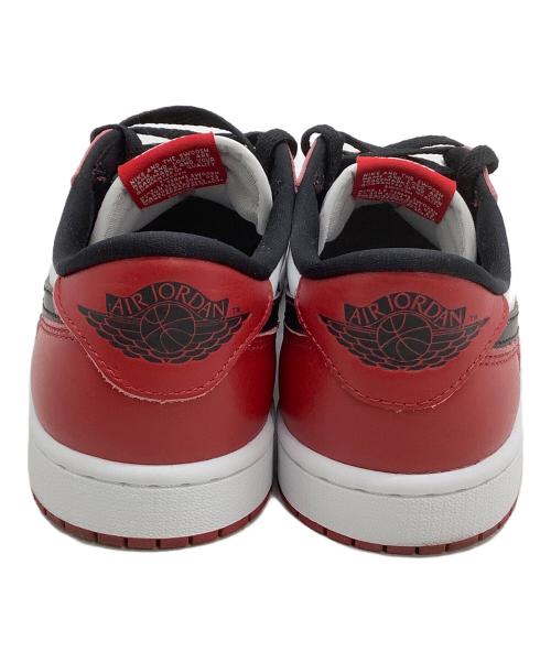 NIKE（ナイキ）NIKE (ナイキ) ローカットスニーカー AIR JORDAN1 LOW OG Chicago ホワイト×レッド サイズ:25.5の古着・服飾アイテム
