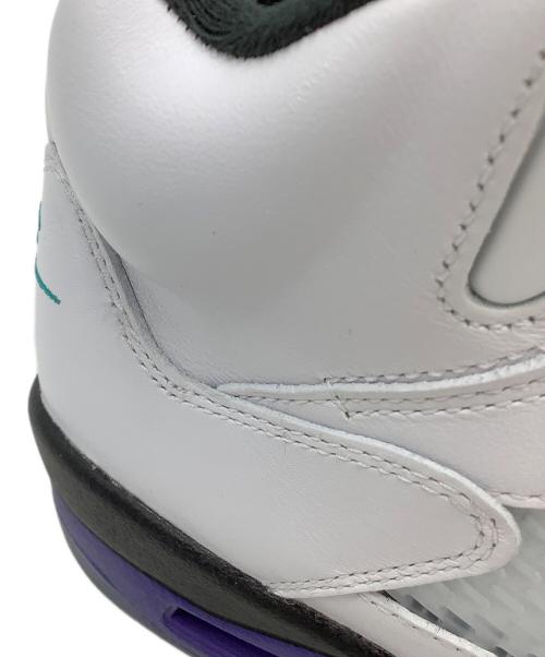 NIKE（ナイキ）NIKE (ナイキ) ハイカットスニーカー Air Jordan 5 Retro Grape ホワイト×パープル サイズ:25.5の古着・服飾アイテム