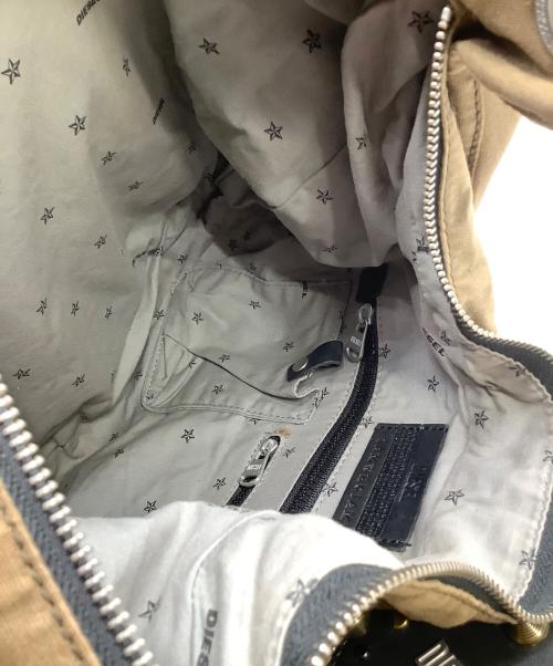 DIESEL（ディーゼル）DIESEL (ディーゼル) ハーフムーンショルダーバッグ ブラウンの古着・服飾アイテム