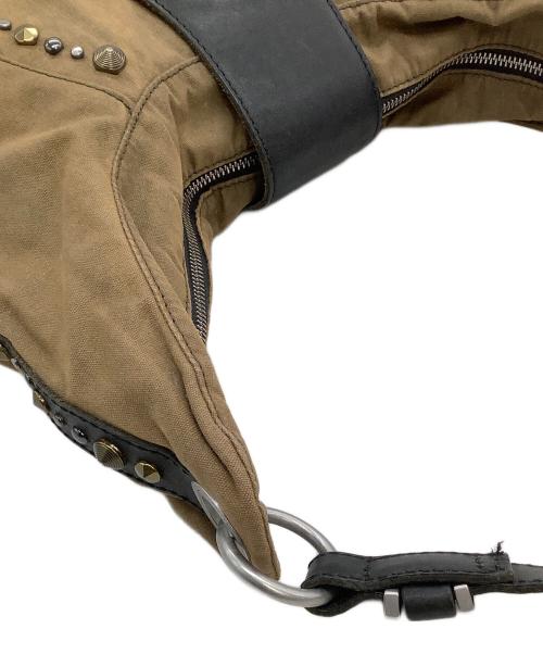 DIESEL（ディーゼル）DIESEL (ディーゼル) ハーフムーンショルダーバッグ ブラウンの古着・服飾アイテム