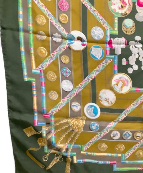 HERMES（エルメス）HERMES (エルメス) スカーフ カレ90 お針子さん Petite Main  グリーン×ブラウンの古着・服飾アイテム
