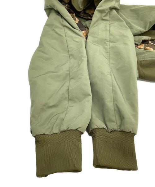 Columbia（コロンビア）Columbia (コロンビア) リバーシブルジャケット スカル刺繍 オリーブ サイズ:Mの古着・服飾アイテム