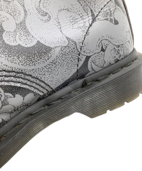 Dr.Martens（ドクターマーチン）Dr.Martens (ドクターマーチン) ハイカットスニーカー 1460 OT TATTOO コラボ グレー サイズ:UK 6の古着・服飾アイテム