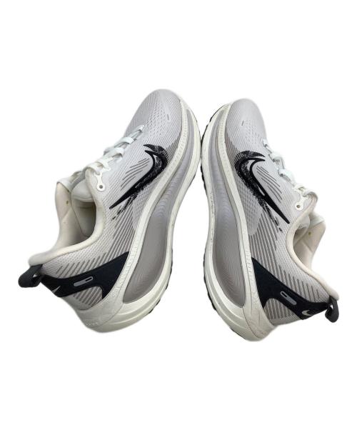 NIKE（ナイキ）NIKE (ナイキ) ランニングシューズ VOMERO ボメロ18 RUN ホワイト×ブラック サイズ:26.5の古着・服飾アイテム