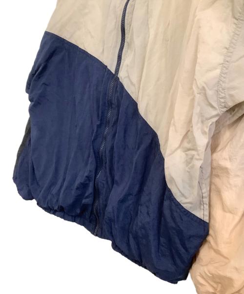 NIKE（ナイキ）NIKE (ナイキ) ナイロンジャケット　銀タグ ベージュ×ネイビー サイズ:XLの古着・服飾アイテム