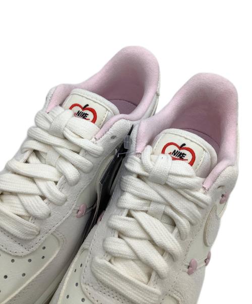 NIKE（ナイキ）NIKE (ナイキ) ローカットスニーカー　AIR FORCE 1 '07 LX ホワイト×ピンク サイズ:23.5の古着・服飾アイテム