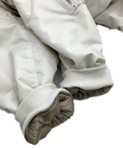 upper hights（アッパーハイツ）upper hights (アッパーハイツ) ミリタリーコート THE U-2 LONG HOODIE オフホワイトの古着・服飾アイテム