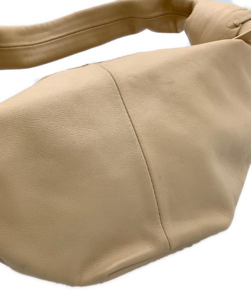 BOTTEGA VENETA（ボッテガベネタ）BOTTEGA VENETA (ボッテガベネタ) ダブルノットミニバッグ ベージュの古着・服飾アイテム