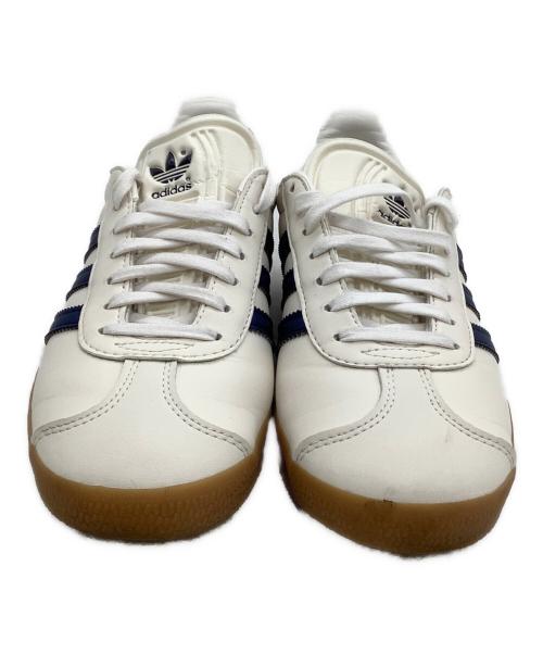 adidas（アディダス）adidas (アディダス) ローカットスニーカー　GAZELLE ホワイト×ネイビー サイズ:23の古着・服飾アイテム