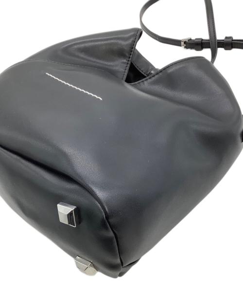MM6 Maison Margiela（エムエムシックスメゾンマルジェラ）MM6 Maison Margiela (エムエムシックスメゾンマルジェラ) ショルダーバッグ　2022モデル ブラックの古着・服飾アイテム
