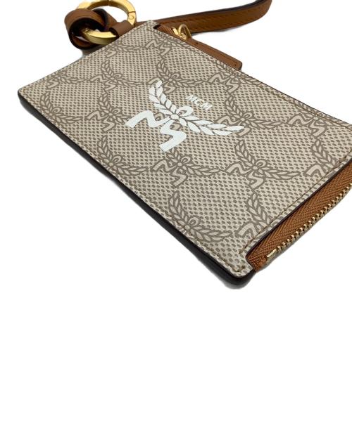 MCM（エムシーエム）MCM (エムシーエム) ジップカードケース　ランヤード ブラウンの古着・服飾アイテム