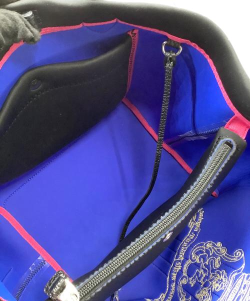 A.D.M.J.（エーディーエムジェイ）A.D.M.J. (エーディーエムジェイ) ハンドバッグ マジックライト センターリボントートM ブラックの古着・服飾アイテム