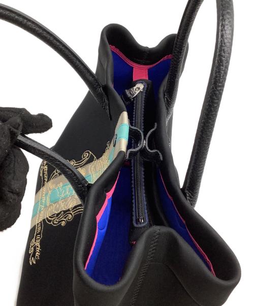 A.D.M.J.（エーディーエムジェイ）A.D.M.J. (エーディーエムジェイ) ハンドバッグ マジックライト センターリボントートM ブラックの古着・服飾アイテム