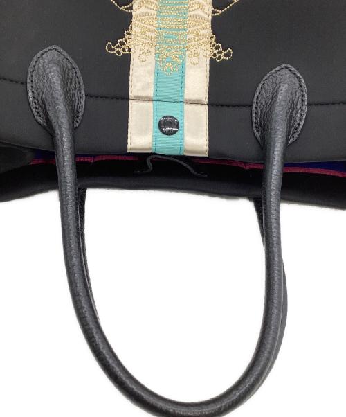 A.D.M.J.（エーディーエムジェイ）A.D.M.J. (エーディーエムジェイ) ハンドバッグ マジックライト センターリボントートM ブラックの古着・服飾アイテム