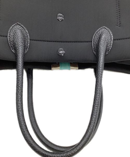 A.D.M.J.（エーディーエムジェイ）A.D.M.J. (エーディーエムジェイ) ハンドバッグ マジックライト センターリボントートM ブラックの古着・服飾アイテム