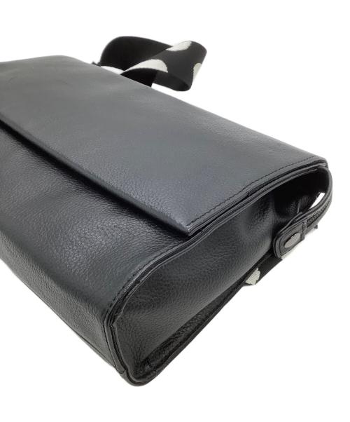 EAR（イア）EAR (イア) メッセンジャーバッグ ブラックの古着・服飾アイテム