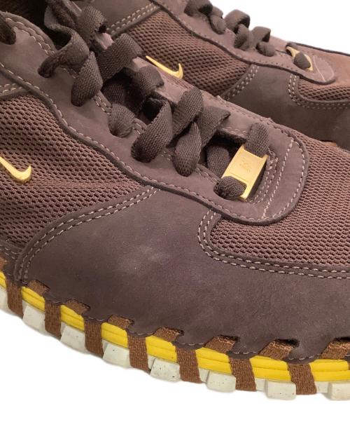 NIKE（ナイキ）NIKE (ナイキ) jacquemus (ジャックムス) ローカットスニーカー　J Force 1 Low LX ブラウン×イエロー サイズ:27.5の古着・服飾アイテム