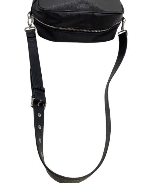 CDL TOKYO（シー・ディー・エル）CDL TOKYO (シー・ディー・エル) ボディバッグ　Triple Zip Shoulder Bag ブラックの古着・服飾アイテム