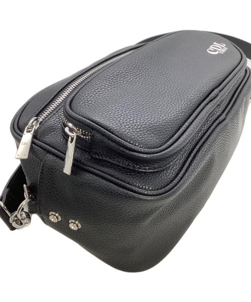 CDL TOKYO（シー・ディー・エル）CDL TOKYO (シー・ディー・エル) ボディバッグ　Triple Zip Shoulder Bag ブラックの古着・服飾アイテム