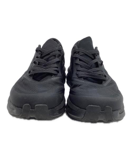 on（オン）on (オン) シューズ Cloudzone ブラック サイズ:25.5の古着・服飾アイテム