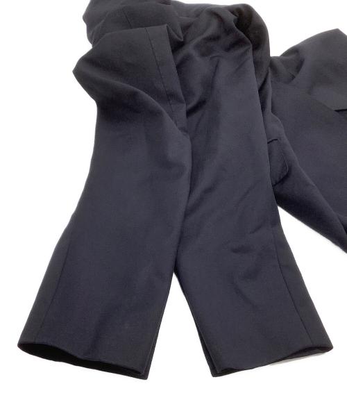 TOMORROW LAND PILGRIM（トゥモローランド ピルグリム）TOMORROW LAND PILGRIM (トゥモローランド ピルグリム) セットアップスーツ　25年モデル ネイビー サイズ:46の古着・服飾アイテム