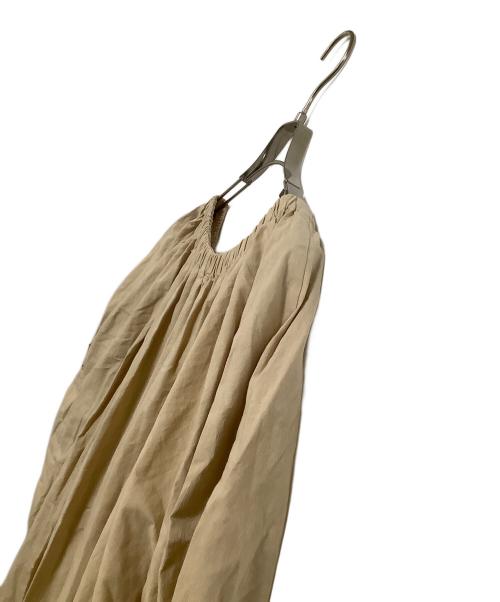 Curensology（カレンソロジー）Curensology (カレンソロジー) 半袖ワンピース ベージュ サイズ:freeの古着・服飾アイテム