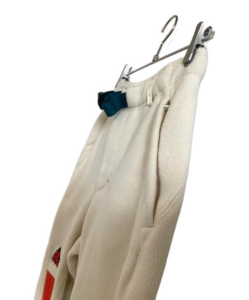 NIKE ACG（ナイキエーシージー）NIKE ACG (ナイキエーシージー) フリースパンツ アイボリー サイズ:XSの古着・服飾アイテム