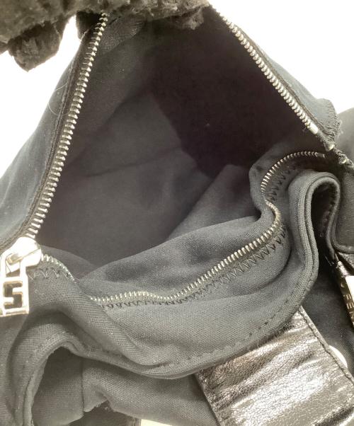 FENDI（フェンディ）FENDI (フェンディ) ショルダーバッグ ブラックの古着・服飾アイテム