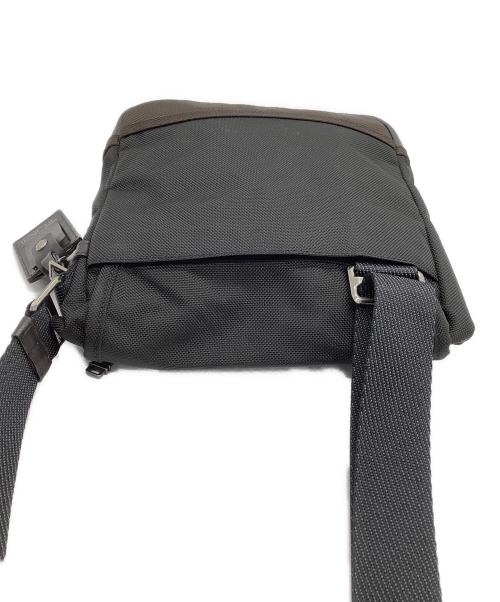TUMI（トゥミ）TUMI (トゥミ) ショルダーバッグ ブラックの古着・服飾アイテム