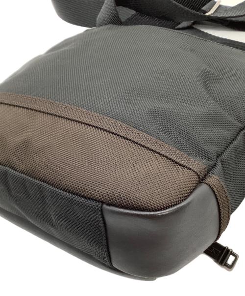 TUMI（トゥミ）TUMI (トゥミ) ショルダーバッグ ブラックの古着・服飾アイテム