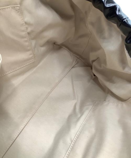 BADGIGI（バッドジジ）BADGIGI (バッドジジ) チェーンショルダーバッグ チェーン スクエア ドローストリング ブラック×シルバーの古着・服飾アイテム