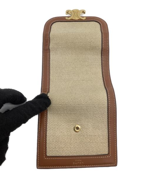 CELINE（セリーヌ）CELINE (セリーヌ) 3つ折り財布　スモール フラップウォレット トリオンフ ベージュ×ブラウンの古着・服飾アイテム