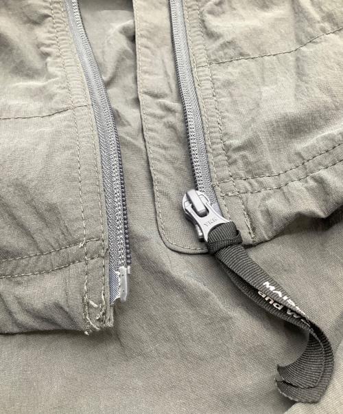 and wander（アンドワンダー）and wander (アンドワンダー) MAISON KITSUNE (メゾンキツネ) ナイロンジャケット　	HIKING HOODIE ブラック×グレー サイズ:2の古着・服飾アイテム