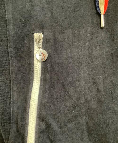 MONCLER（モンクレール）MONCLER (モンクレール) ジップパーカー ネイビー サイズ:Mの古着・服飾アイテム