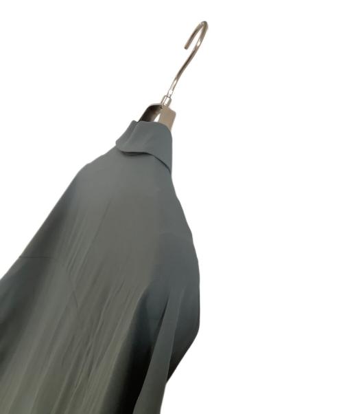 RIM.ARK（リムアーク）RIM.ARK (リムアーク) 半袖ワンピース　Double breasted OP　25SS グリーン サイズ:36の古着・服飾アイテム